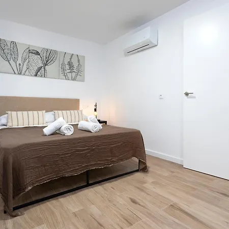 Апартаменти Sunstay Alexandri Flat I *